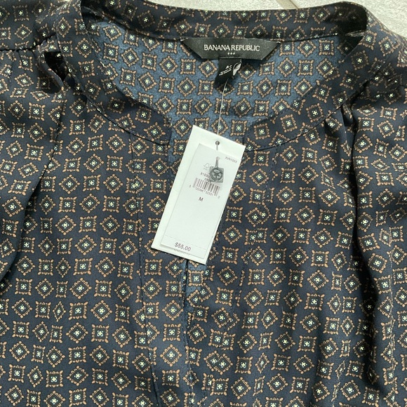 NWT Banana Republic Women's Black Patterned Top - Picture 4 of 7